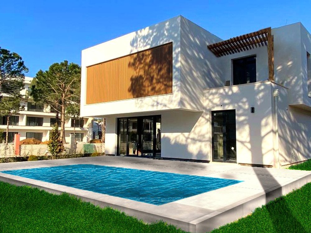 Séraphine, Selected Residences